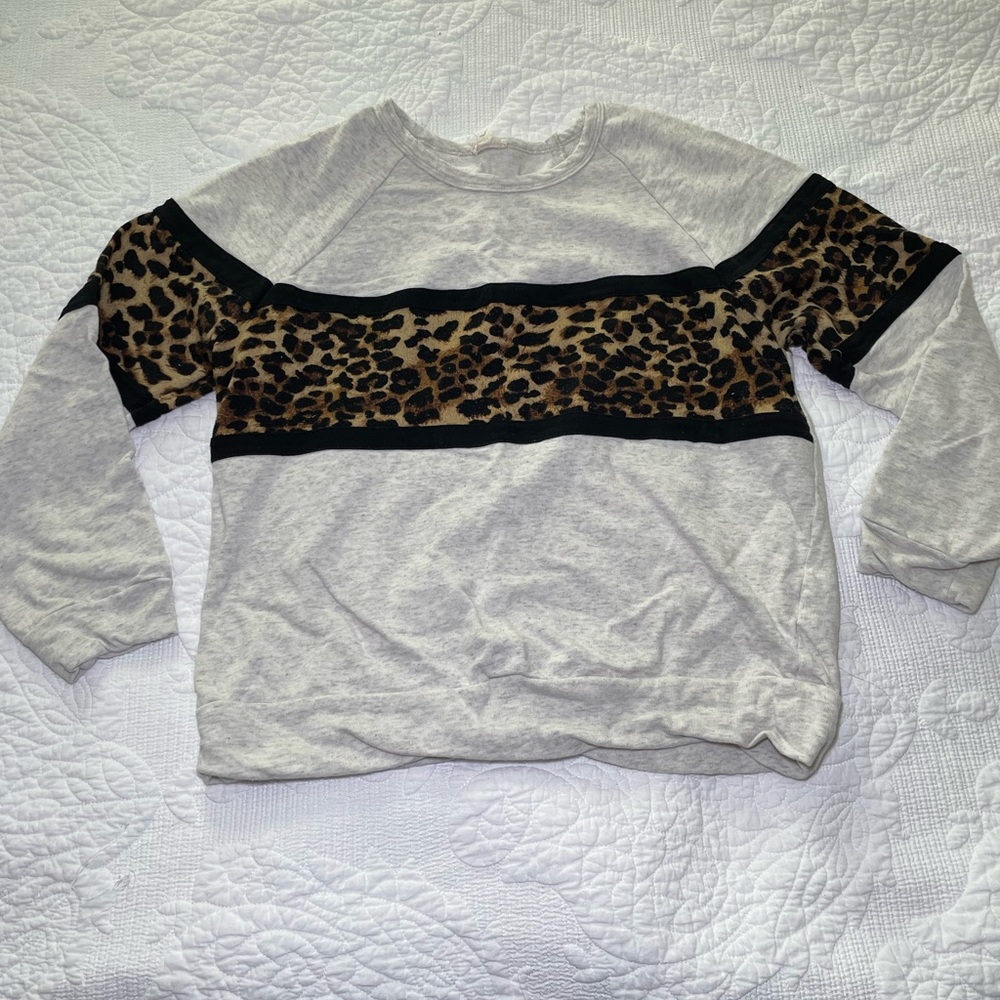 Lightweight sweater